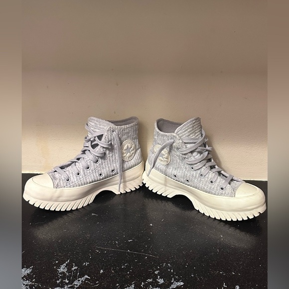 Converse
Chuck Taylor All Star Lugged 2.0 Cozy Utility Sneakers - Picture 5 of 9